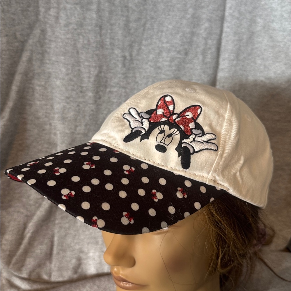 Disney Parks Minnie Mouse black and white baseball hat